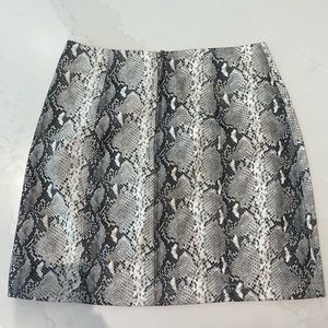 Fab’rik faux snake skin skirt. NWT
